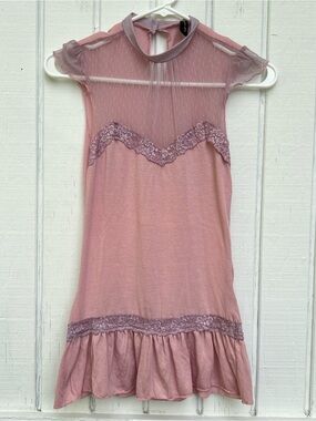 zio: Mauve Pink Mesh & Lace Ruffle Top. Women’s Size Medium.